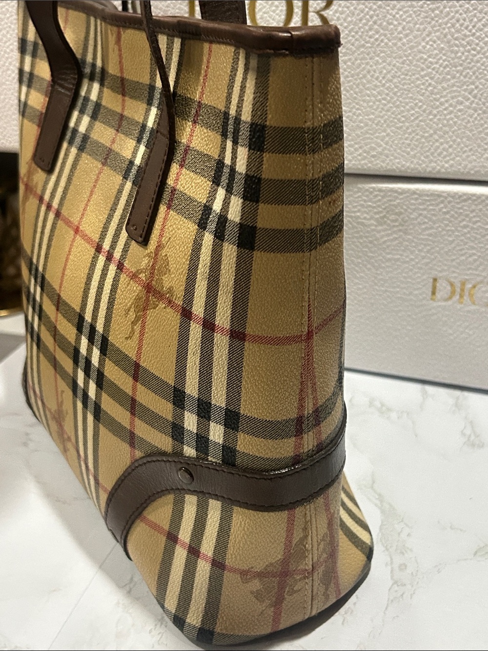 Burberry Haymarket Classic Tote top handle bag - Picture 5 of 11